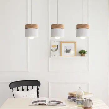 Cel mai bun de vânzare Nordic minimalist LED E27 candelabru modern macarons candelabru decorațiuni interioare din fier forjat, lemn decorativ lumina